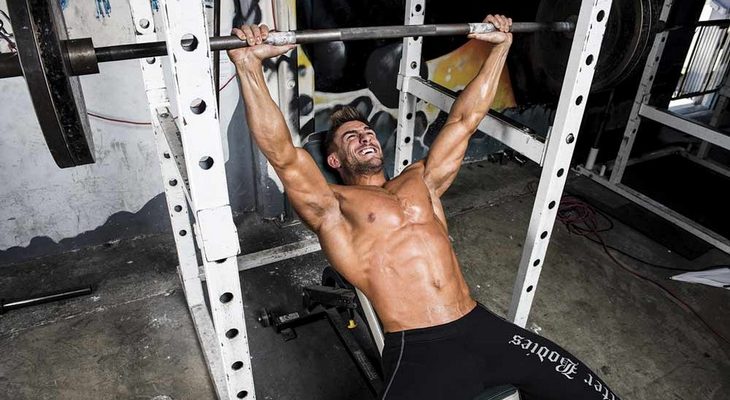 胸の筋肉を鍛えるトレーニング・メニュー